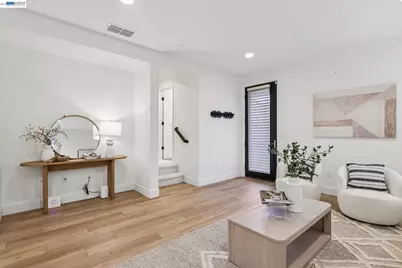 3933 Portola Cmn #1, Livermore, CA 94551 - Photo 7