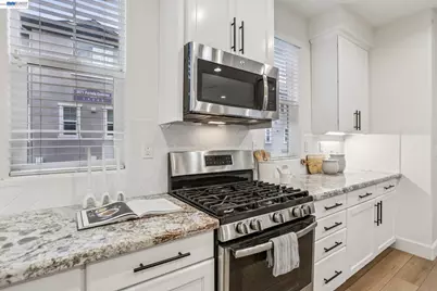 3933 Portola Cmn #1, Livermore, CA 94551 - Photo 11