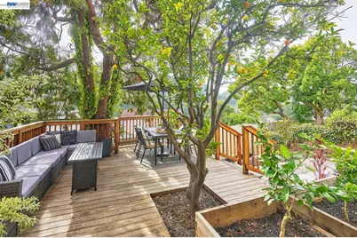 100 Sonia St., Oakland, CA 94618 - Photo 23