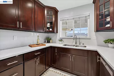 6168 Inglewood Dr, Pleasanton, CA 94588 - Photo 11