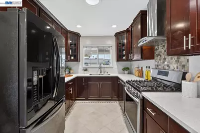 6168 Inglewood Dr, Pleasanton, CA 94588 - Photo 11