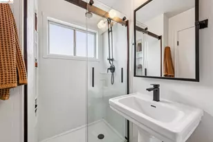 341 Rishell Dr, Oakland, CA 94619 - Photo 19