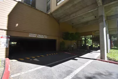 330 Civic Dr #301, Walnut Creek, CA 94596 - Photo 19