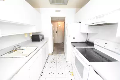 330 Civic Dr #301, Walnut Creek, CA 94596 - Photo 17