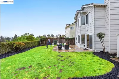 18786 Sydney Cir, Castro Valley, CA 94546 - Photo 33