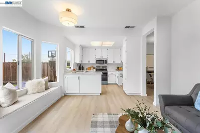 18786 Sydney Cir, Castro Valley, CA 94546 - Photo 11