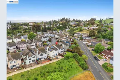 18786 Sydney Cir, Castro Valley, CA 94546 - Photo 41