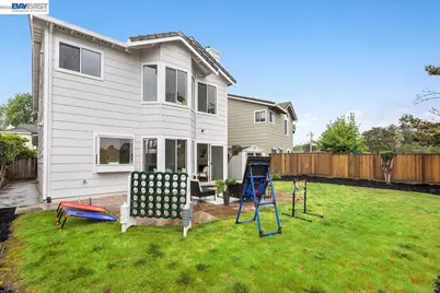 18786 Sydney Cir, Castro Valley, CA 94546 - Photo 35