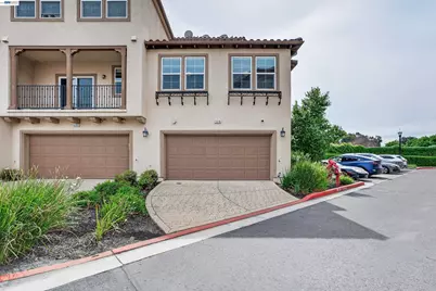 538 Citadelle Ln, San Jose, CA 95116 - Photo 3