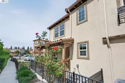 538 Citadelle Ln, San Jose, CA 95116 - Photo 7