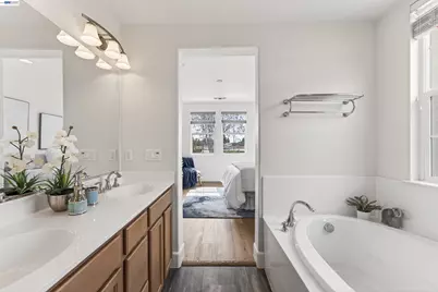 538 Citadelle Ln, San Jose, CA 95116 - Photo 27