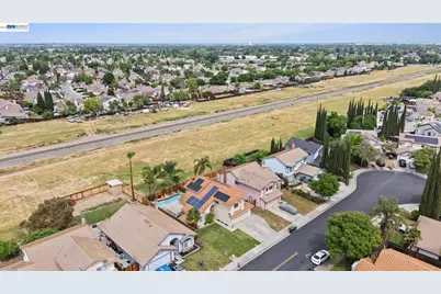 1781 Summertime, Tracy, CA 95376 - Photo 7