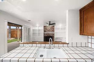 1781 Summertime, Tracy, CA 95376 - Photo 17