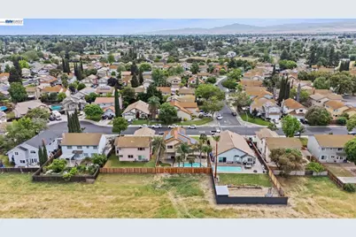 1781 Summertime, Tracy, CA 95376 - Photo 5