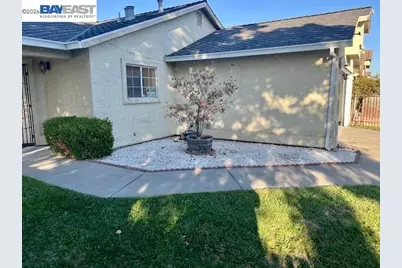 1201 Xandria Drive, Sacramento, CA 95838 - Photo 3