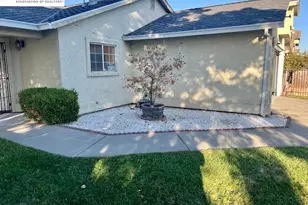 1201 Xandria Dr, Sacramento, CA 95838 - Photo 3