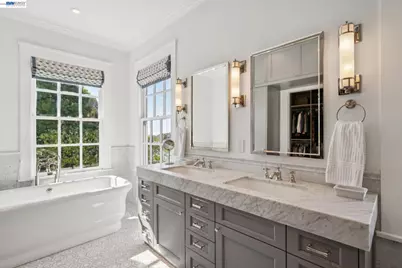 1121 Bay Street, Alameda, CA 94501 - Photo 35
