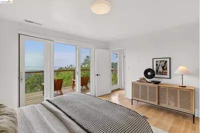 5915 Mazuela Dr, Oakland, CA 94611 - Photo 37