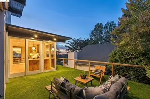 5915 Mazuela Dr, Oakland, CA 94611 - Photo 9