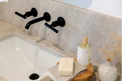 5915 Mazuela Dr, Oakland, CA 94611 - Photo 45