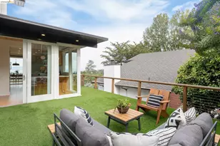 5915 Mazuela Dr, Oakland, CA 94611 - Photo 27