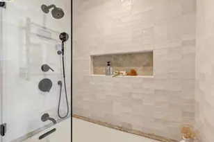 5915 Mazuela Dr, Oakland, CA 94611 - Photo 43