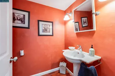 131 Ironwood, Oakland, CA 94605 - Photo 17