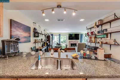 131 Ironwood, Oakland, CA 94605 - Photo 13