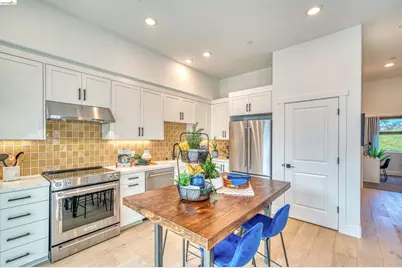 28951 Parkridge Loop #87, Hayward, CA 94544 - Photo 5