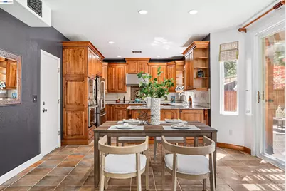 43 Ferdinand Way, Novato, CA 94949 - Photo 11