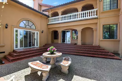 9500 Santos Ranch Rd, Pleasanton, CA 94588 - Photo 5