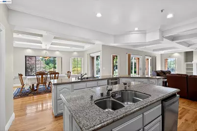 9500 Santos Ranch Rd, Pleasanton, CA 94588 - Photo 25