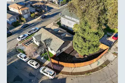 2151 Santa Rita St, Oakland, CA 94601 - Photo 43
