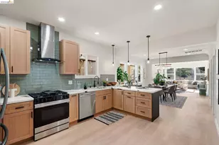 760 53rd St, Oakland, CA 94609 - Photo 15