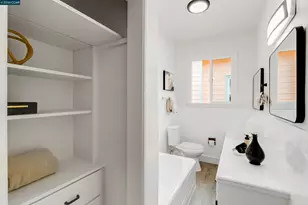 4152 Howe St, Oakland, CA 94611 - Photo 9