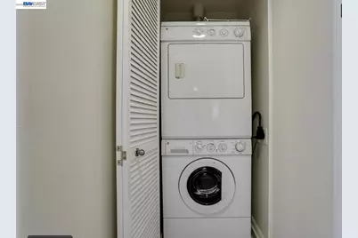 423 7th St #208, Oakland, CA 94607 - Photo 11
