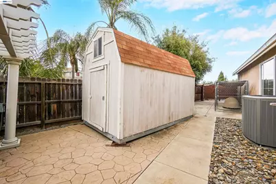 432 Payton Ct, Tracy, CA 95377 - Photo 43