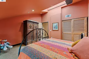 425 11th St, Oakland, CA 94606 - Photo 35