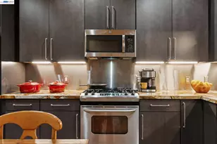 425 11th St, Oakland, CA 94606 - Photo 17