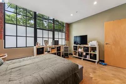425 11th St #6, Oakland, CA 94606 - Photo 23