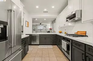 241 Yellow Rose Cir, Oakley, CA 94561 - Photo 11