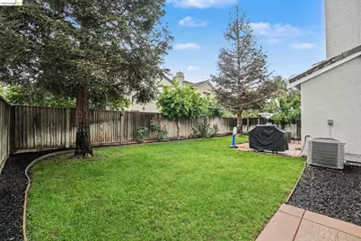 241 Yellow Rose Cir, Oakley, CA 94561 - Photo 29