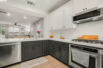 241 Yellow Rose Cir, Oakley, CA 94561 - Photo 13