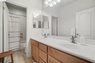 241 Yellow Rose Cir, Oakley, CA 94561 - Photo 27