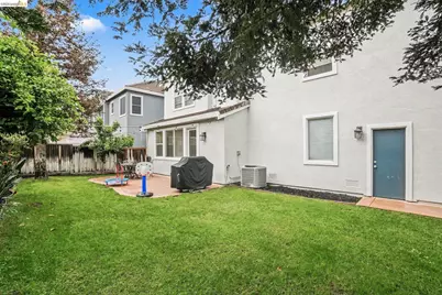 241 Yellow Rose Cir, Oakley, CA 94561 - Photo 31