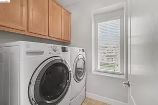 241 Yellow Rose Cir, Oakley, CA 94561 - Photo 15