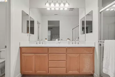 241 Yellow Rose Cir, Oakley, CA 94561 - Photo 21