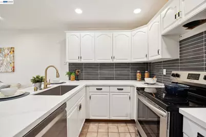 3362 Tonga Ln, Alameda, CA 94502 - Photo 3