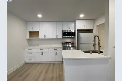 965 Shorepoint Ct #200, Alameda, CA 94501 - Photo 9