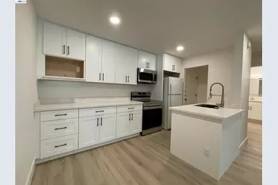 965 Shorepoint Ct #200, Alameda, CA 94501 - Photo 9